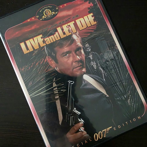 James Bond Live and Let Die DVD Special 007 Edition like new