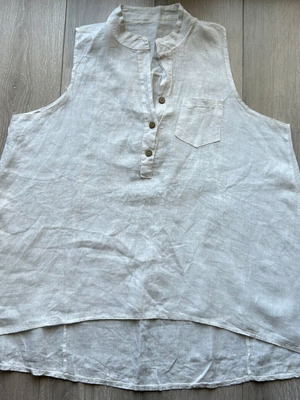 Women's blouse used, white with buttons, size L