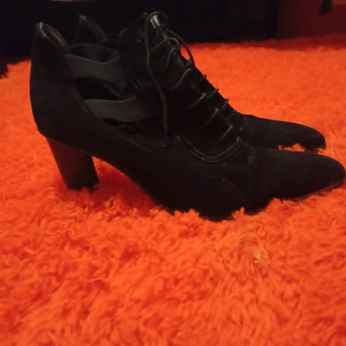 Cesare Pagiotti heels like new, black, size 38.5