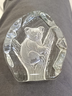 Vintage Australian table decoration 1980s