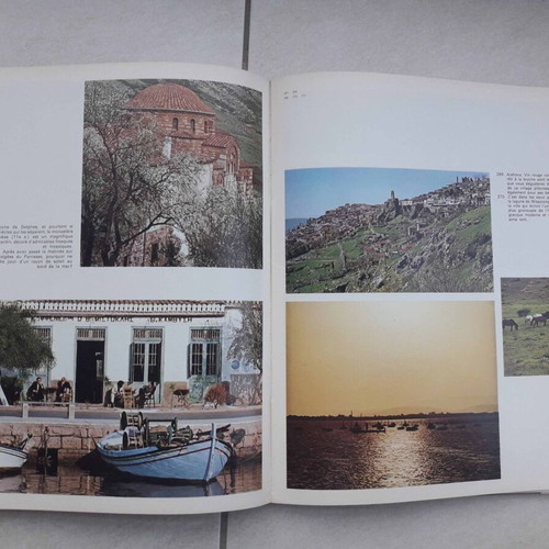 Tourist Guide Book for Greek Islands in French like new, 70s-80s