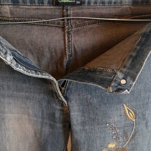 Jeans woman embroidered like new, size 36