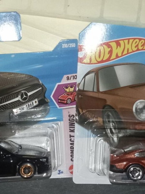 Hot Wheels μεταλλικά αυτοκινητάκια, σετ 2 ΣΦΡΑΓΙΣΜΕΝΑ ΣΤΟ ΚΟΥΤΙ ΤΟΥΣ
