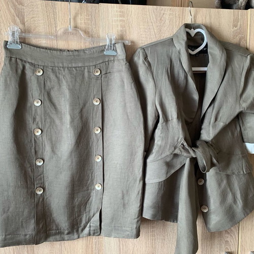 Maxin jacket and skirt set new, size 44