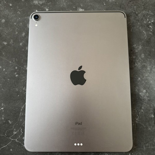 Apple iPad Pro 11” (2018) 64GB Wi-Fi with Magic Keyboard like new