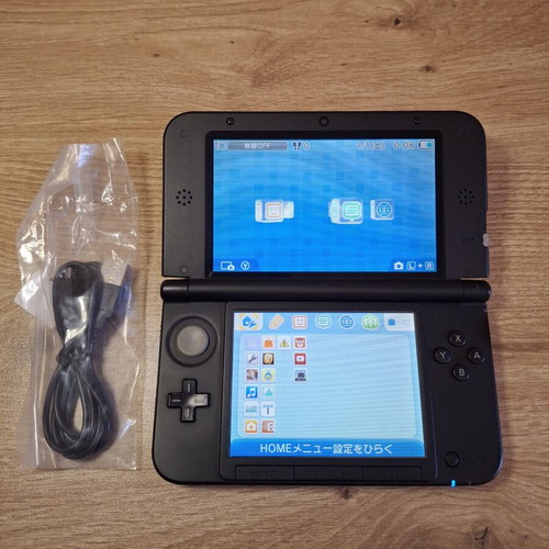 Nintendo 3DS XL Black and Red like new