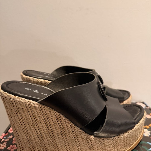 Dolce leather platform sandals used, size 41, black