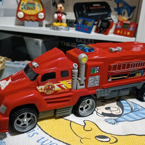 Matchbox fire trucks used, 2001-2003, sound and light functions