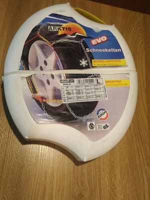Car snow chains No L new in case