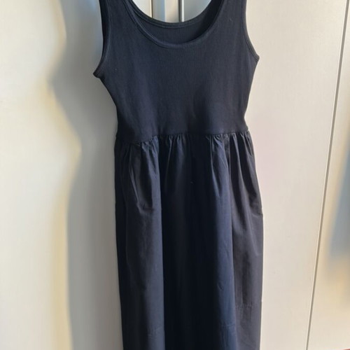 Zara black dress M like new, ribbed bust and gathered waist