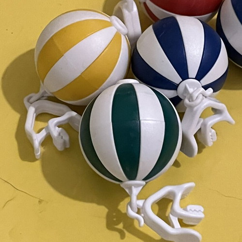 Hansi-Siebert tablecloth weights used, colorful