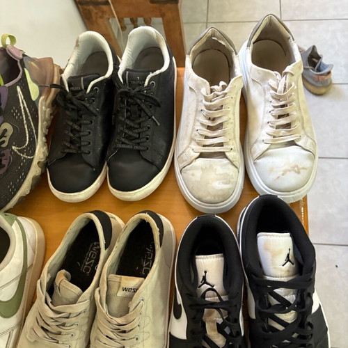 Sneakers like new from wardrobe clearance