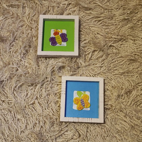 Small frames like new with butterfly design, set of two