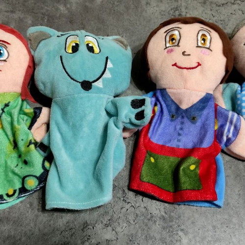 Puppet dolls like new, plush for puppet theater