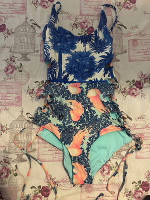 Maaji Reversible Swimsuit like new with Side Ties, Size S
