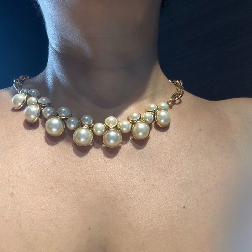 Pearl necklace like new, adjustable length, white and gold