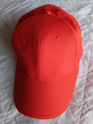 Avin red hat new, adjustable size