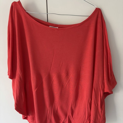 Women's blouse red, like new, worn minimally