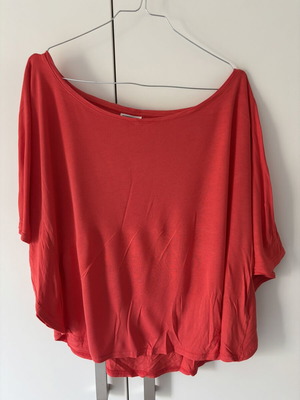 Women's blouse red, like new, worn minimally