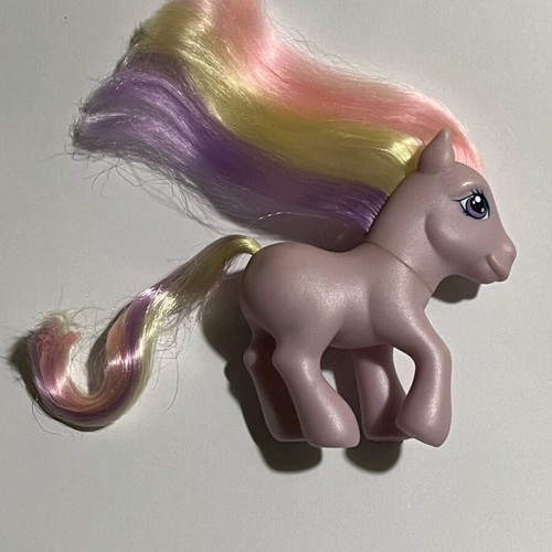 My Little Pony G3 Fluttershy used with mark on neck and leg