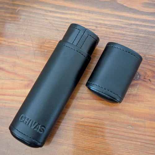 Chivas leather cigar case like new, 17 cm