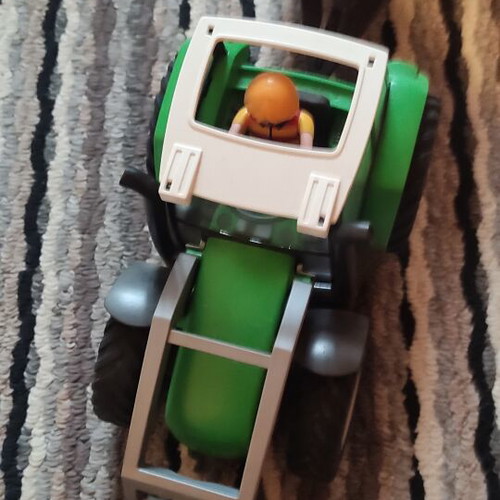 Playmobil tractor used in good condition