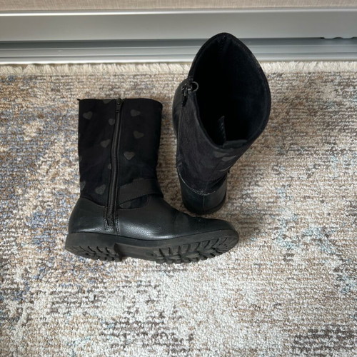 Black boots used size 28 tall for girls