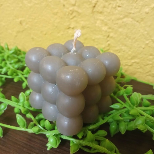 Candle new with glitter accents, non-vegetal