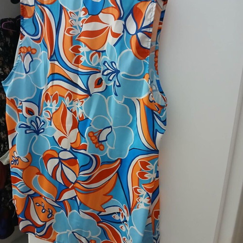Blouse No M like new, multicolored