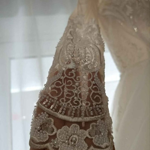 Wedding dress with train, size 42, white, worn once