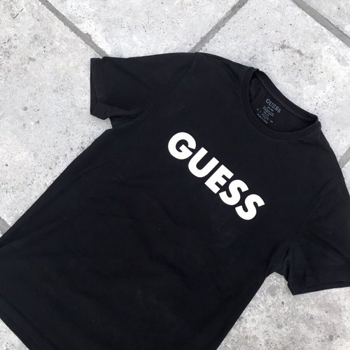 Guess black tee like new, size medium