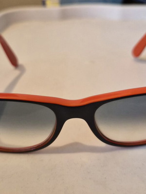 Ray-Ban New Wayfarer RB 2132 sunglasses used, orange black bicolor
