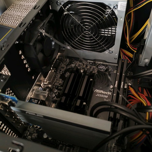 Asus GeForce GT 730 2GB GDDR5 graphics card like new