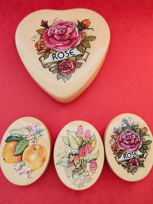 Vintage Rose candles set of 3, new with heart-shaped metal box