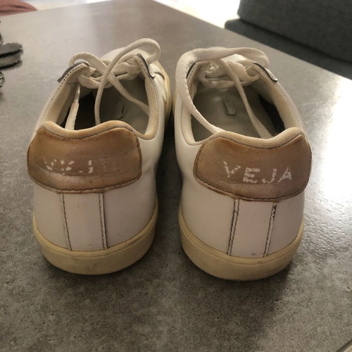 Veja trainers used, white and gold, size 39