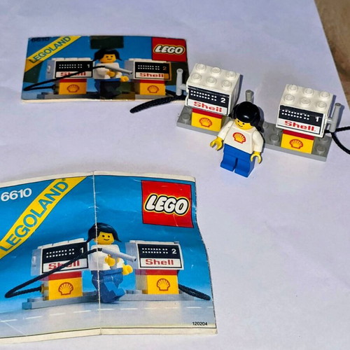 6610 Lego Town Shops and Services Gas Pumps vintage set