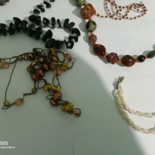 Jewelry used, assorted with belt and mirror gifts