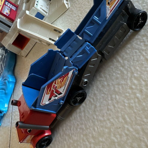 Hot Wheels Mega Garage playset used with Fast Blast Car Park and truck