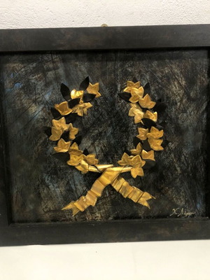 Handmade wreath-themed artwork used, signed by Lamprou