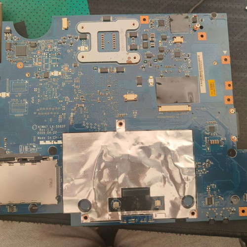 Lenovo G550 mainboard used with 3GB DDR3 RAM and Intel Pentium CPU