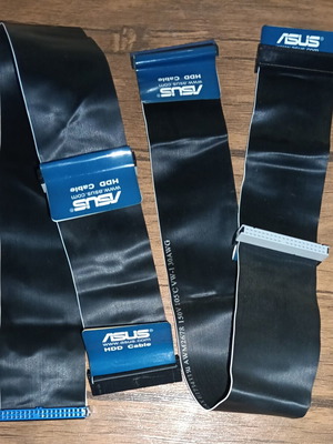 Asus καλωδιοταινίες HDD σαν καινούργιες, πακέτο δύο