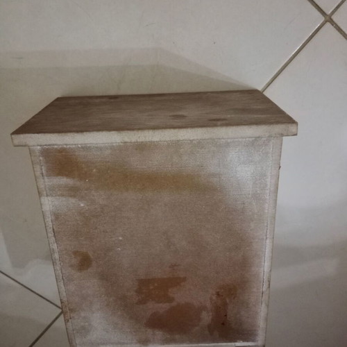 Ξύλινο κουτί αποθήκευσης αβγών μεταχειρισμένο, χωρητικότητας 6 αβγών