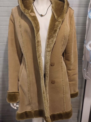 3/4 suede coat with faux fur lining and hood, warm, unworn