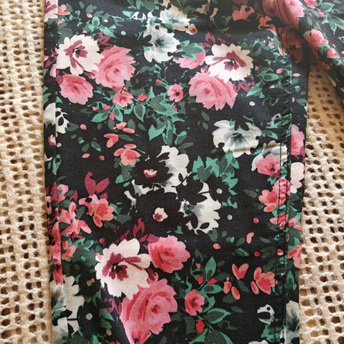 Stradivarius Floral High Waist Pants like new, size 38, black and pink
