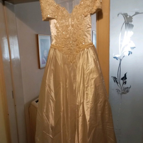 Vintage wedding dress in silk satin and hand-embroidered lace, size M