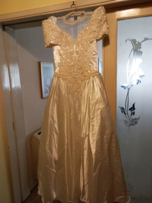 Vintage wedding dress in silk satin and hand-embroidered lace, size M