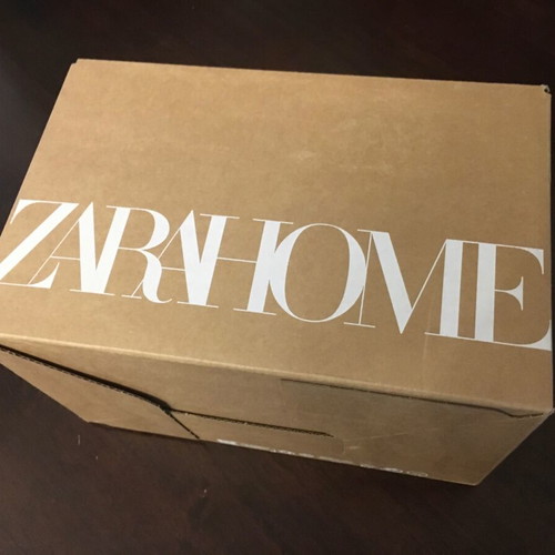 Zara Home luxury mini candle set new, 3 Musk Shades with lid
