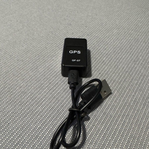 Gps tracker rechargeable for vehicles new unused