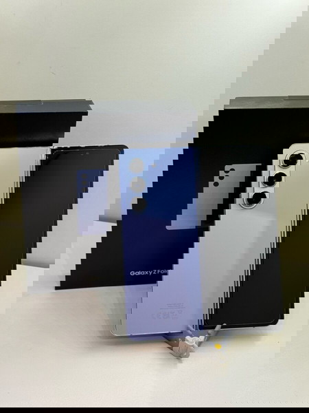 Πωλείται Samsung Galaxy Z Fold 5 – 256GB | Icy Blue | Σαν καινούργιο