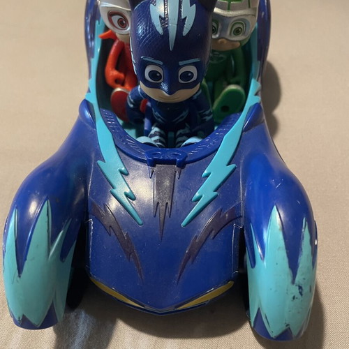 PJ Masks vehicle with 3 figures Catboy, Owlette, Gekko